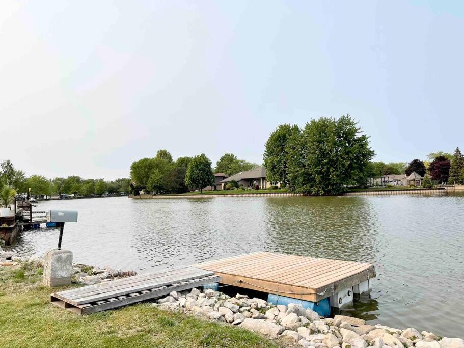 2 Bedroom Getaway On The River/Close To Marina Belle River Luaran gambar